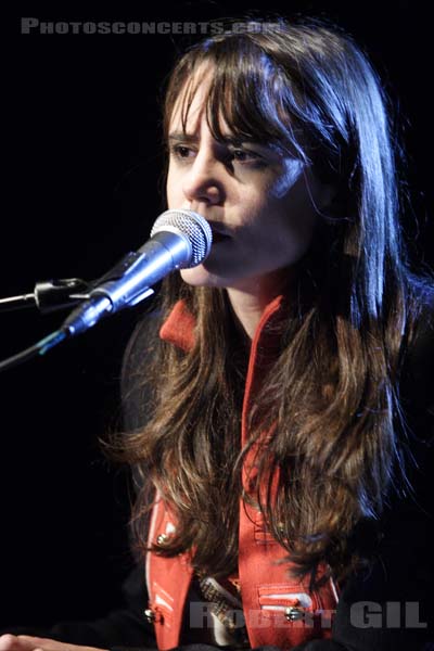MARIE MODIANO - 2006-11-20 - PARIS - Point Ephemere - 